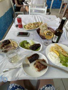 Фаршированные баклажаны и отбивные